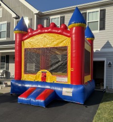 IMG 7615 1758406762 Castle Bounce House II 13 x 13 x 15